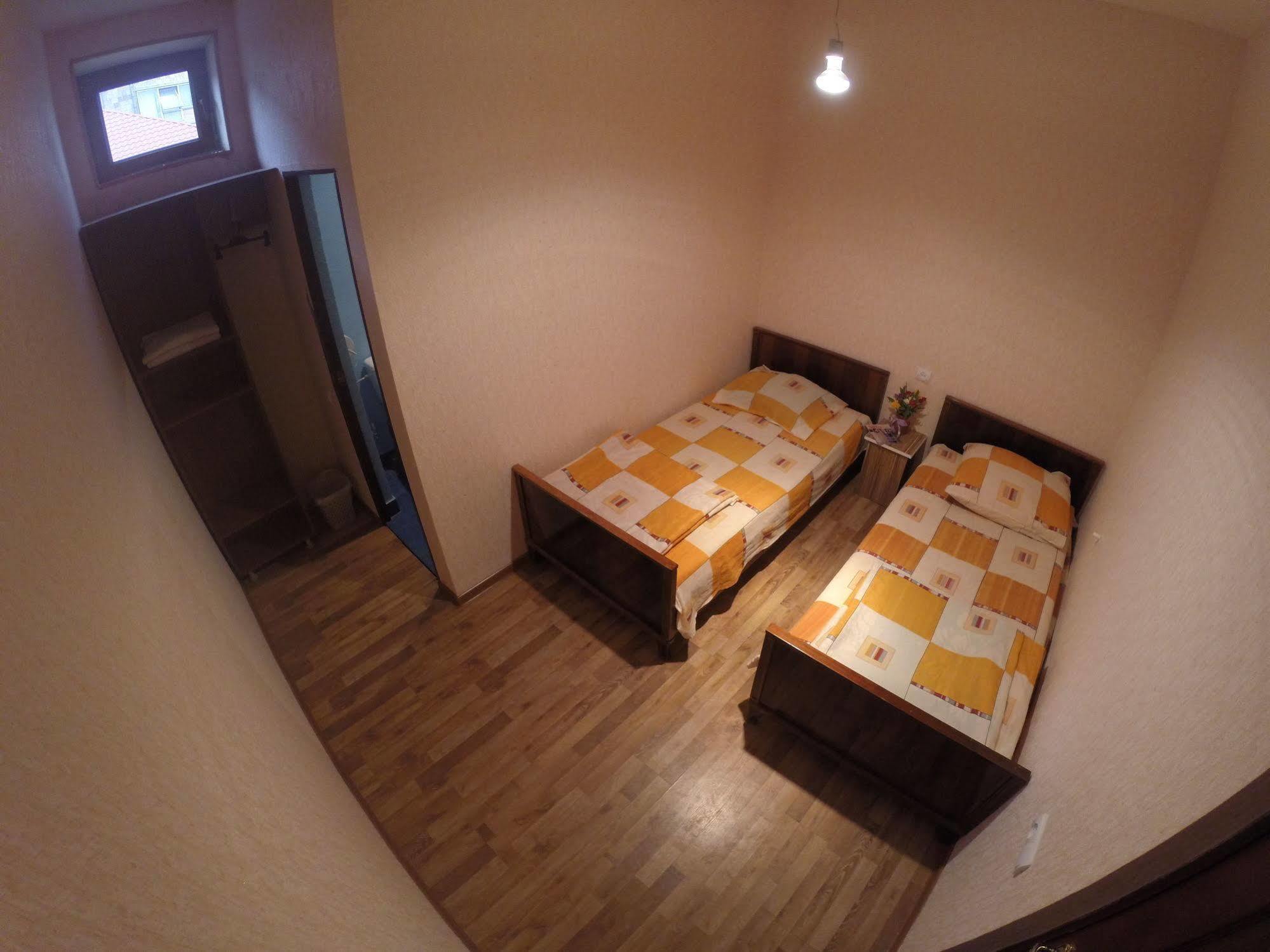 Glide Hostel エレバン エクステリア 写真